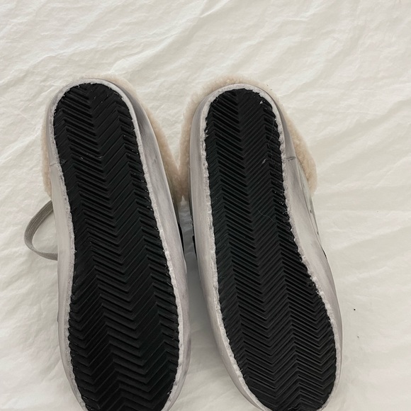 Slide sneakers silver with black suede star and Sherpa inside sole.  Size 6 - Picture 4 of 6